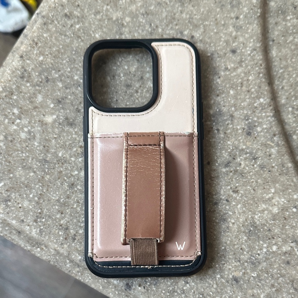 Walli iPhone 14 Pro case